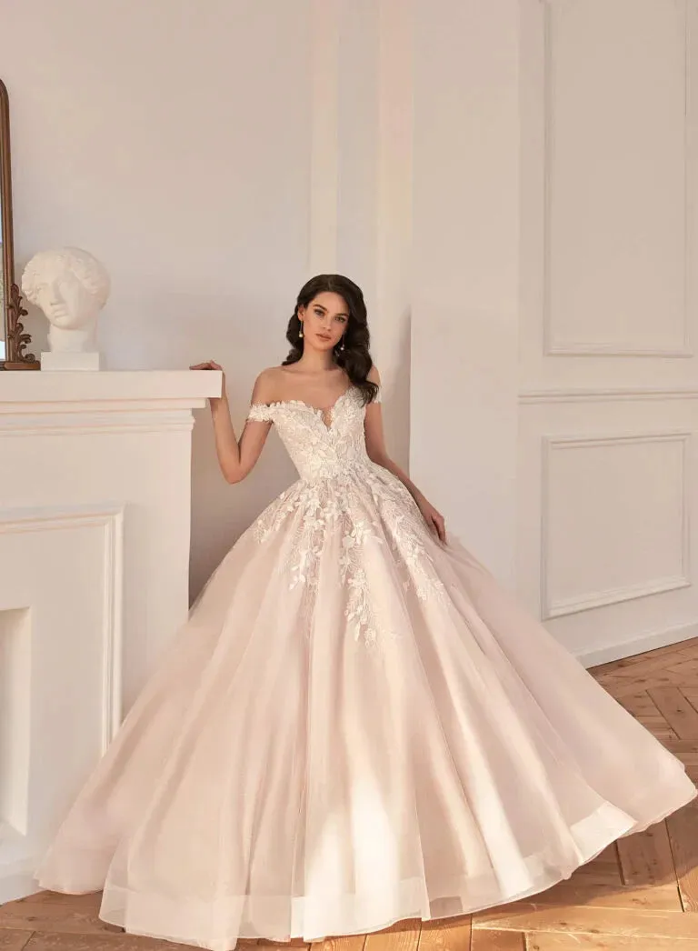 Off-Shoulder Brautkleid